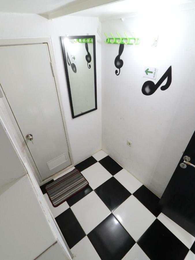 Kamar Keluarga Duri Kosambi Otel Cakarta Dış mekan fotoğraf